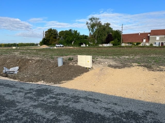 SAINT AY – 778 m²